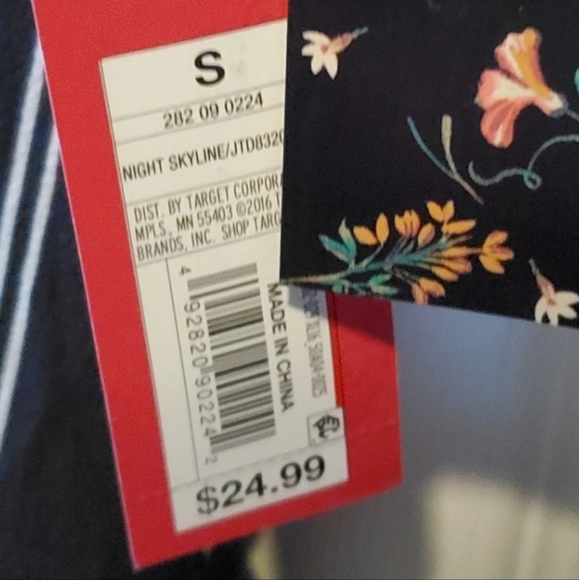 BNWT Size Small Women's Romper - black & white striped - Picture 6 of 6